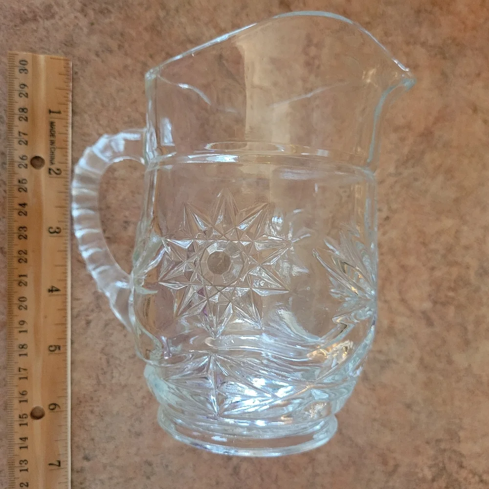 Small Starburst Glass Pitcher ~ Anchor Hocking? ~ Vintage '70s - '80s? ~ Pretty!